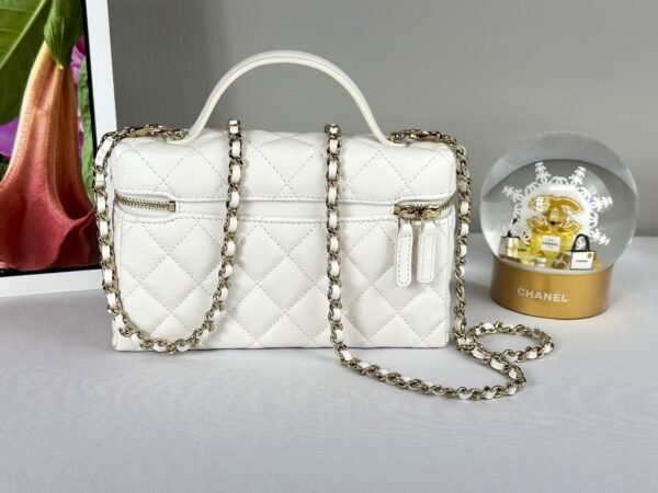 Chanel 25C White Caviar Vanity Case with Chain