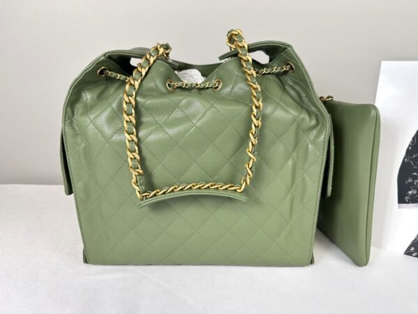 Chanel 25B Green Caviar Medium 25 Hobo Bag