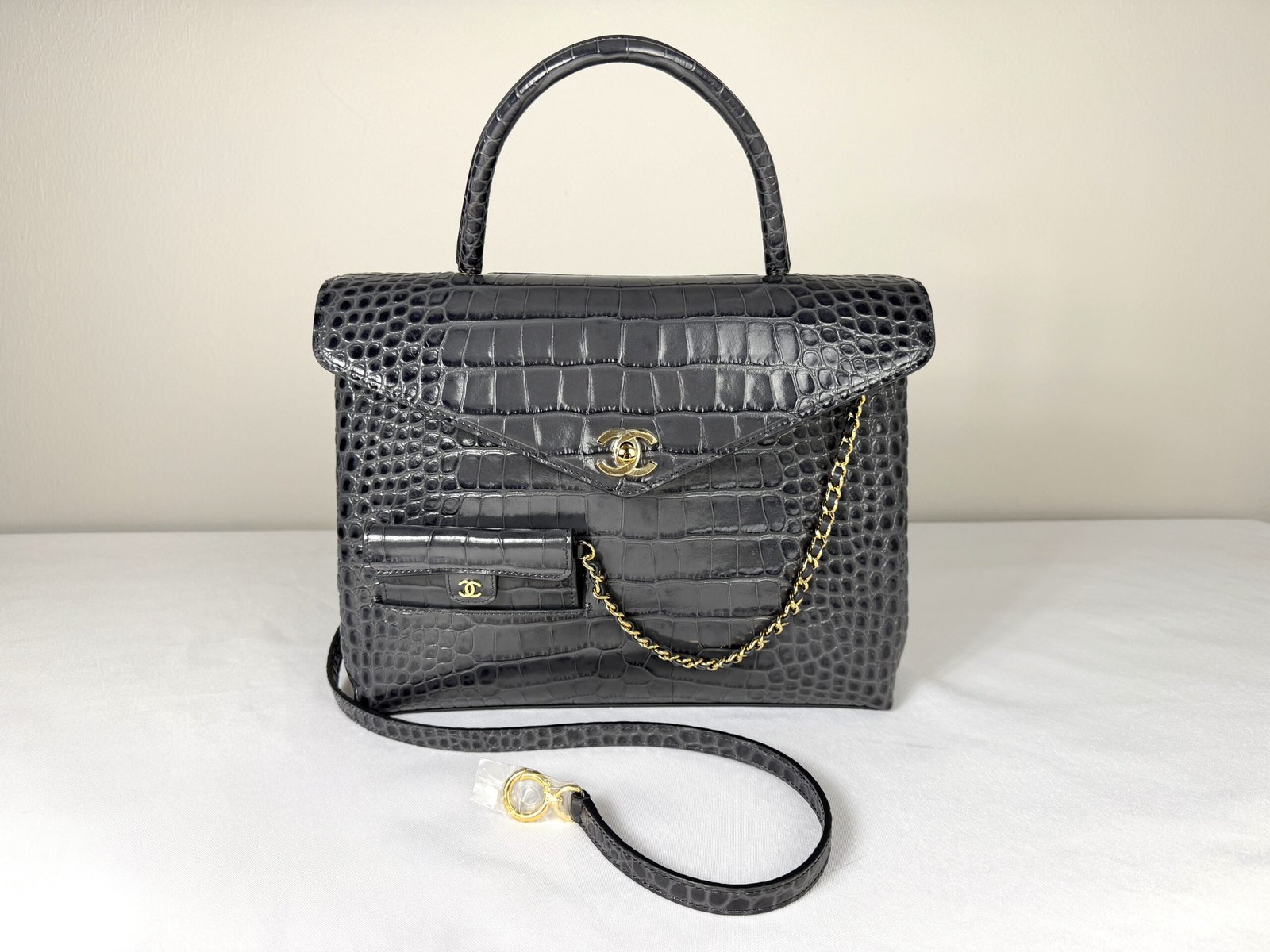 Chanel 26A Dark Grey Croc Embossed Fifth Avenue Tote